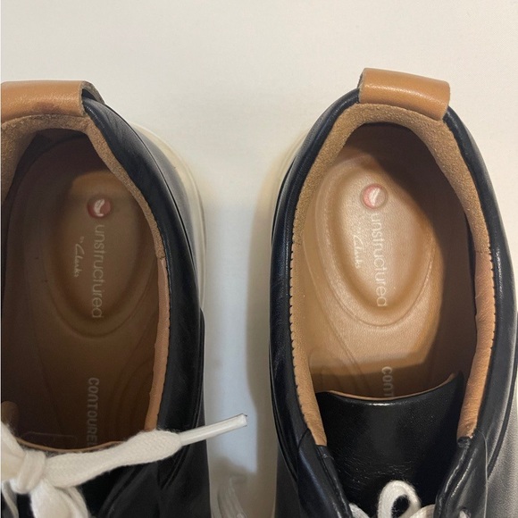 almost new clark shoes - Picture 3 of 6